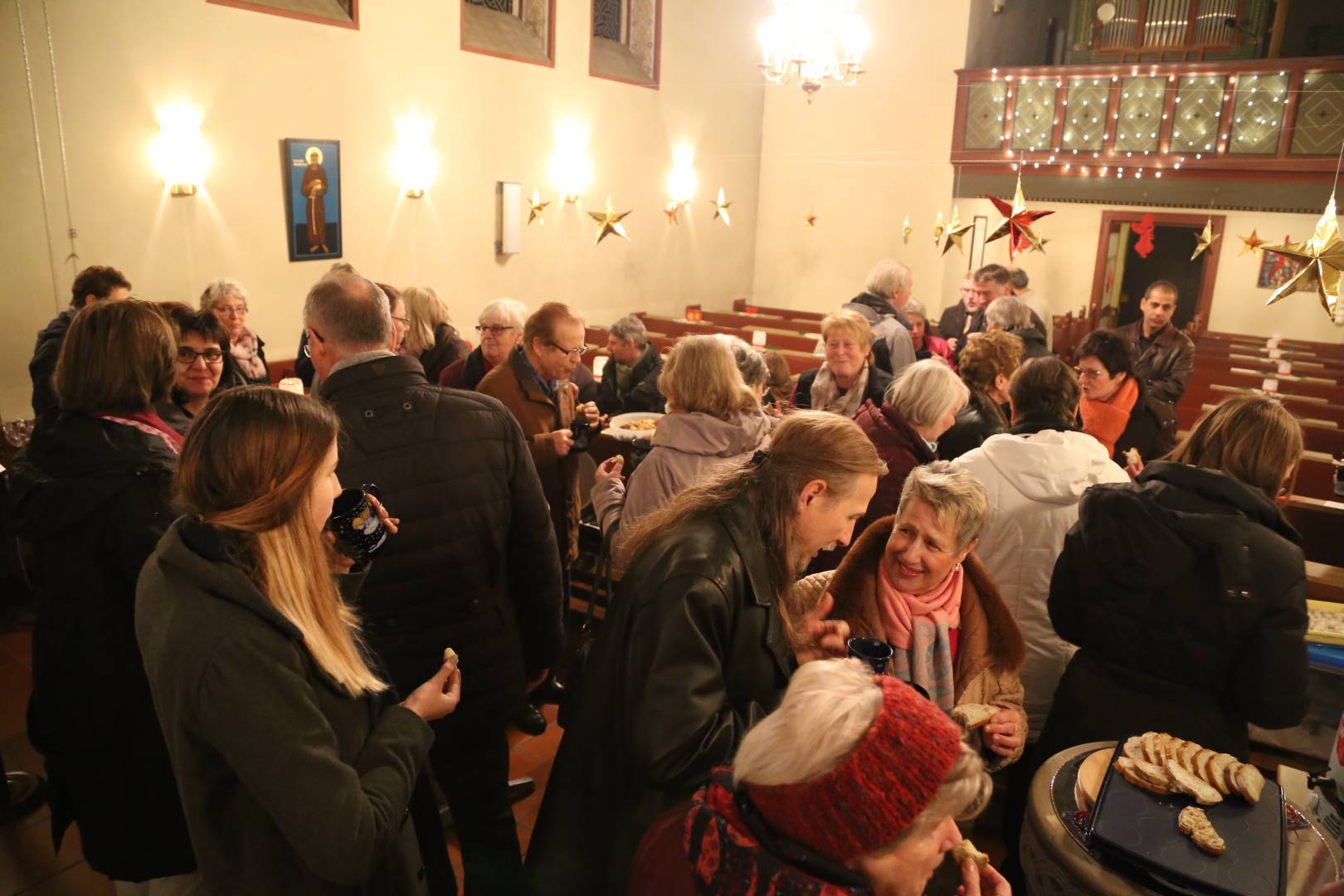 Lichtergottesdienst in der St. Franziskuskirche mit Start Lutheraktion: "Handschriftliche Bibel"