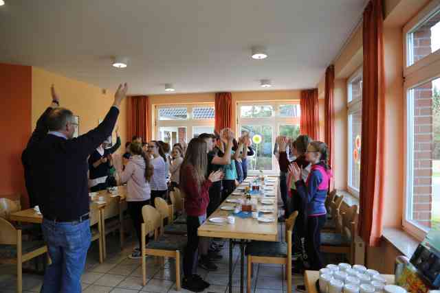 Vorbereitung des Vorstellungsgottesdienst der Konfirmanden in Krelingen