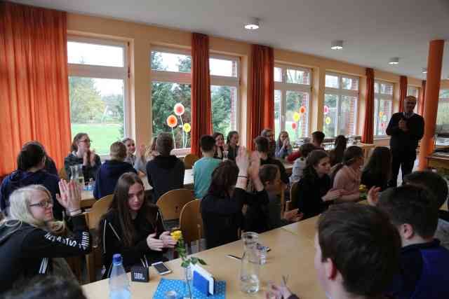 Vorbereitung des Vorstellungsgottesdienst der Konfirmanden in Krelingen