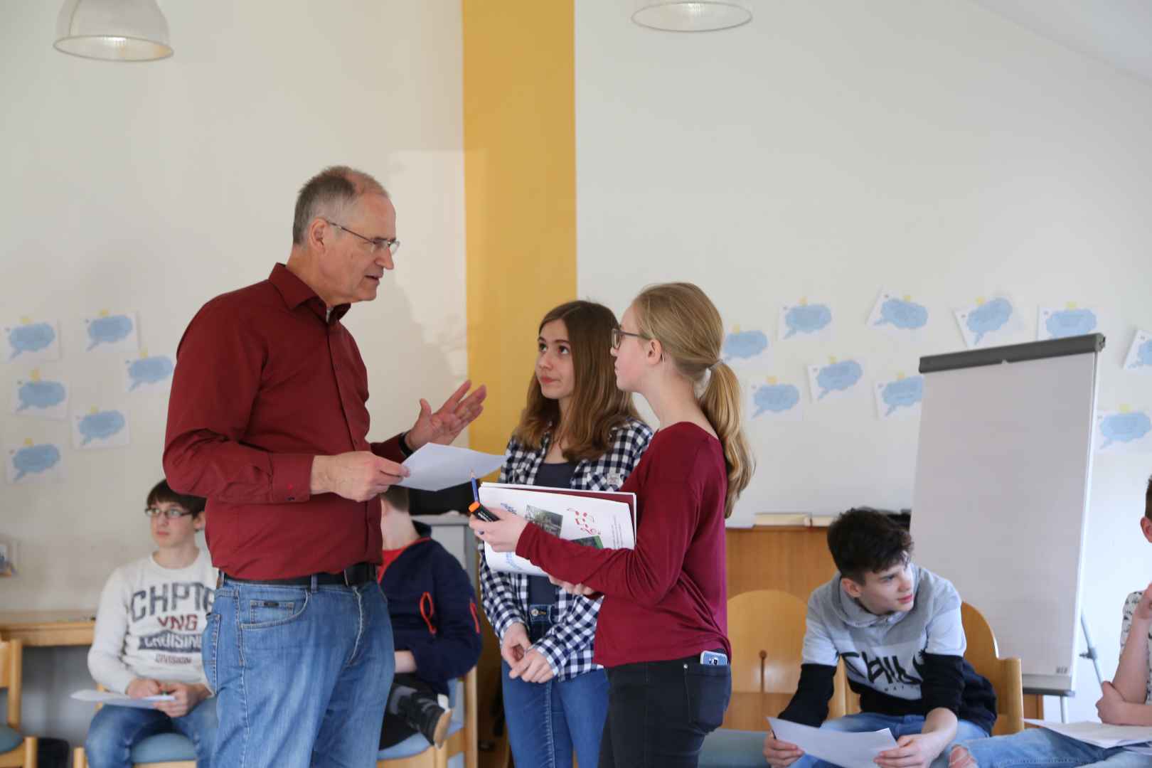 Vorbereitung des Vorstellungsgottesdienst der Konfirmanden in Krelingen