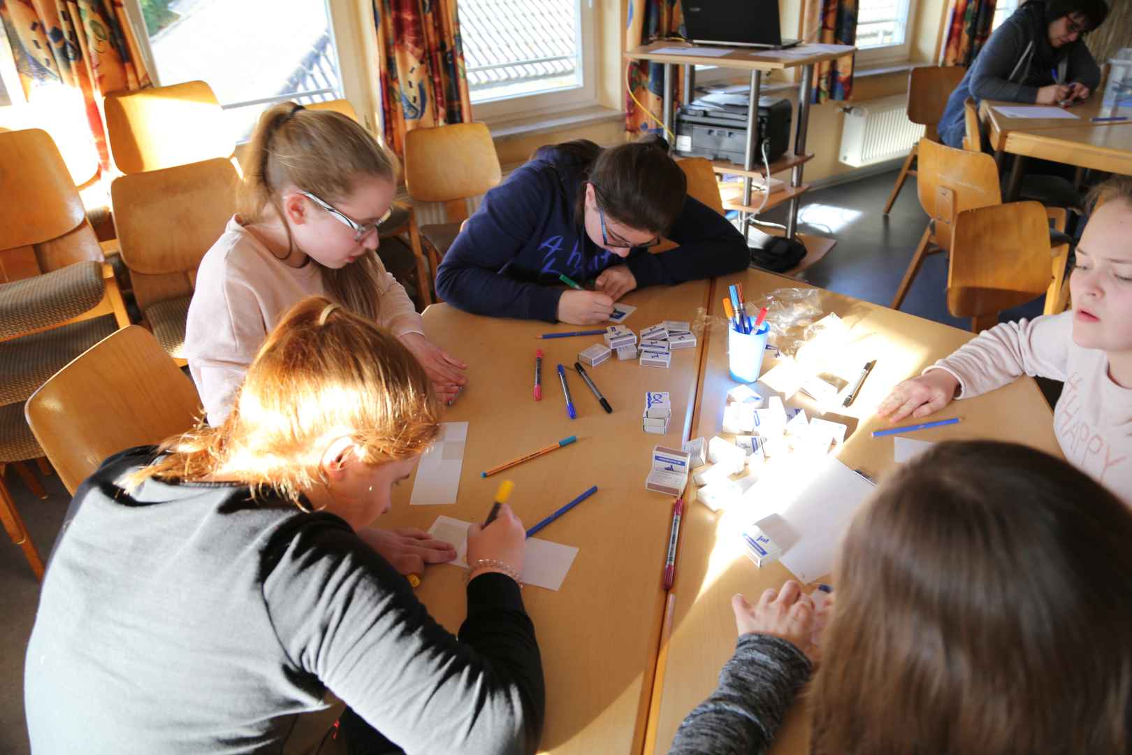 Vorbereitung des Vorstellungsgottesdienst der Konfirmanden in Krelingen