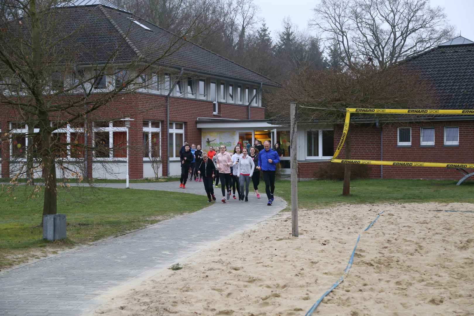 Vorbereitung des Vorstellungsgottesdienst der Konfirmanden in Krelingen