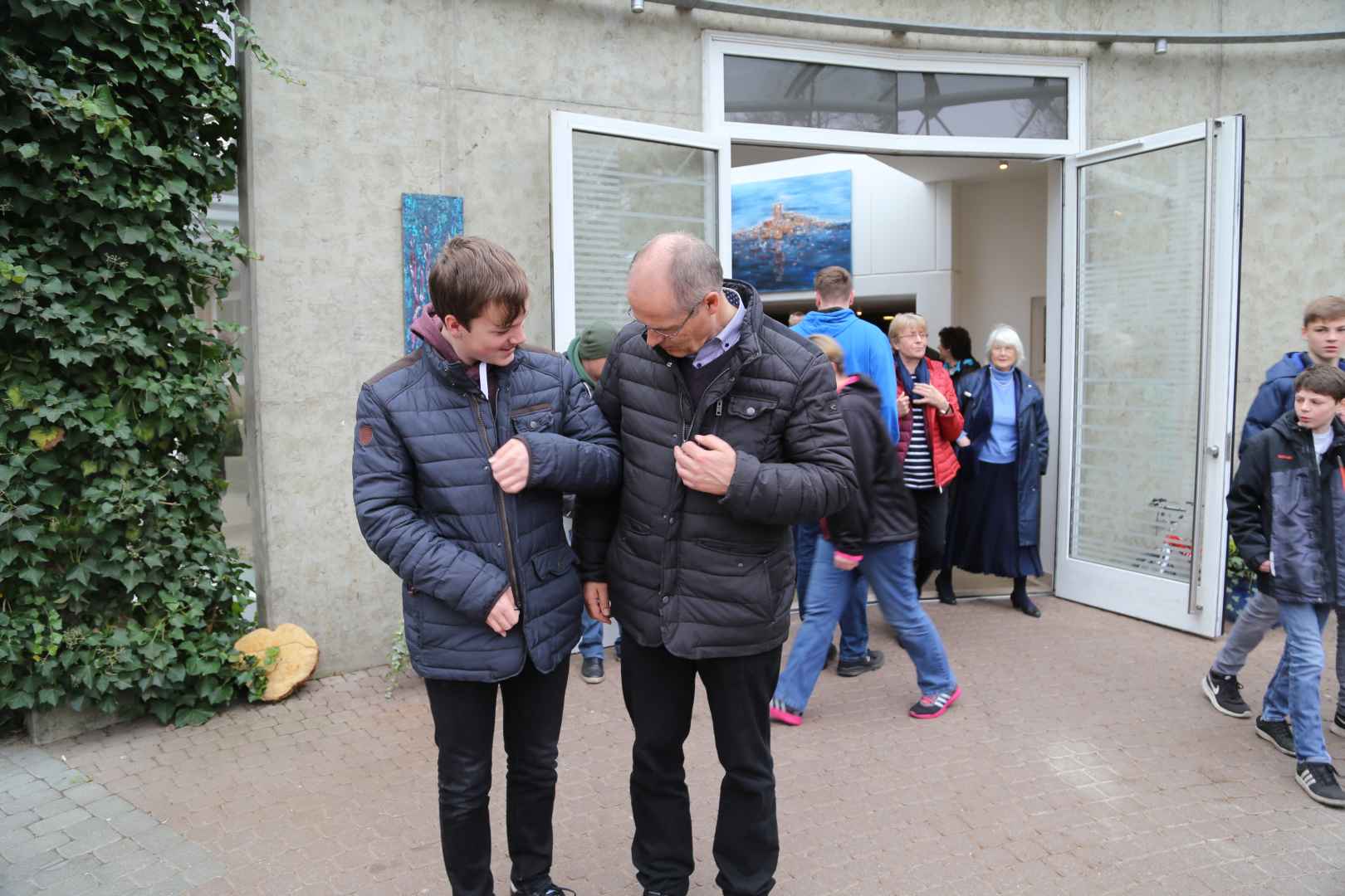 Vorbereitung des Vorstellungsgottesdienst der Konfirmanden in Krelingen