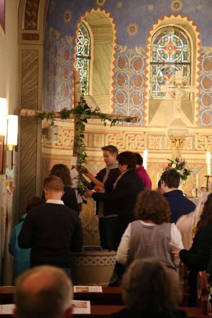 Beichtgottesdienst zur Konfirmation in der St. Franziskuskirche