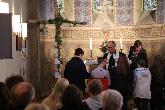 Beichtgottesdienst zur Konfirmation in der St. Franziskuskirche