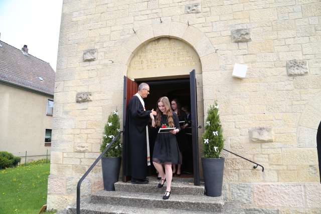 Konfirmation in der St. Franziskuskirche (ausführlich)