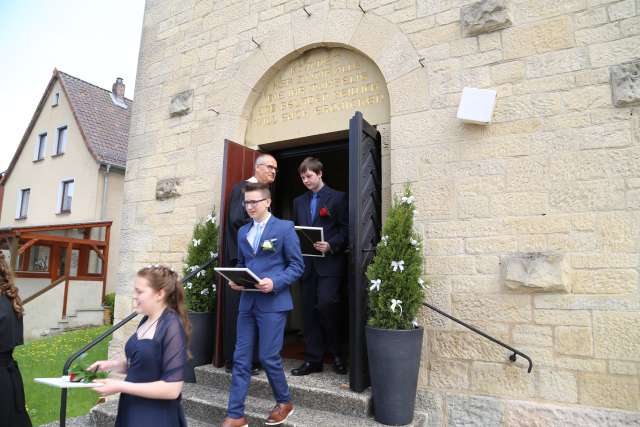 Konfirmation in der St. Franziskuskirche (ausführlich)