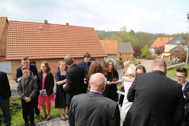 Konfirmation in der St. Franziskuskirche (ausführlich)