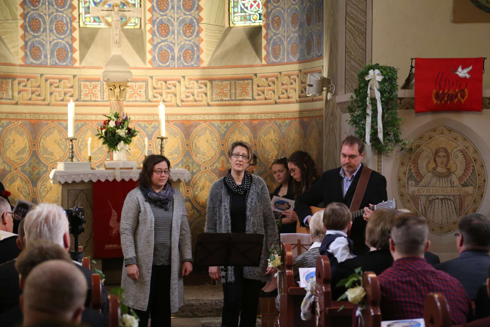 Konfirmation in der St. Franziskuskirche (ausführlich)