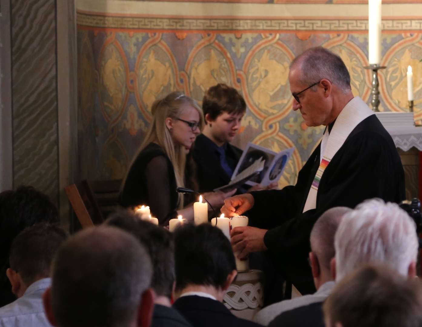 Konfirmation in der St. Franziskuskirche (ausführlich)