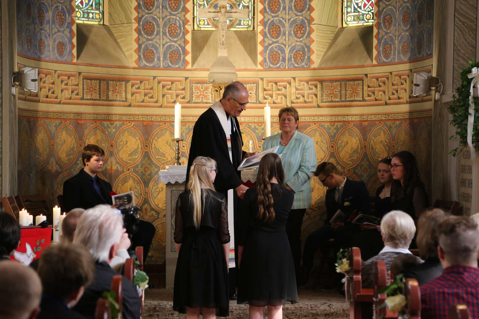 Konfirmation in der St. Franziskuskirche (ausführlich)