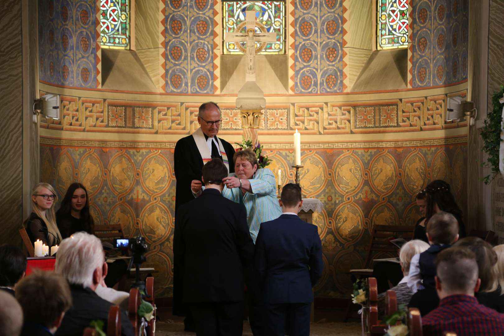 Konfirmation in der St. Franziskuskirche (ausführlich)