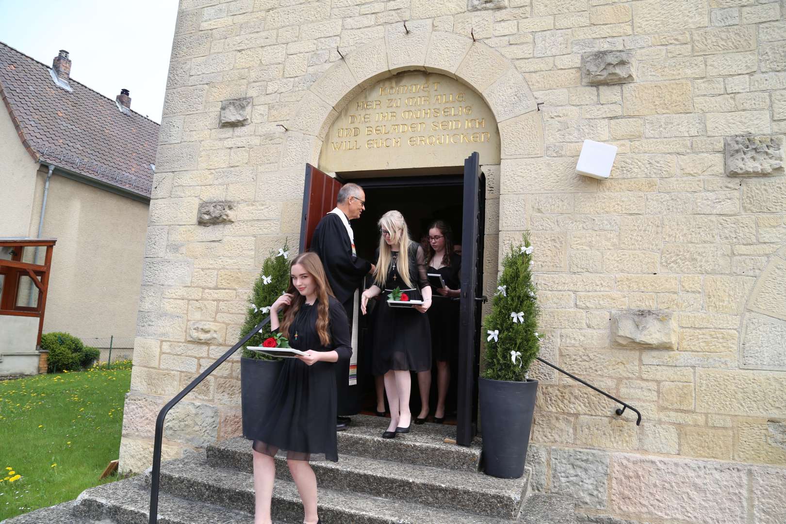 Konfirmation in der St. Franziskuskirche (ausführlich)