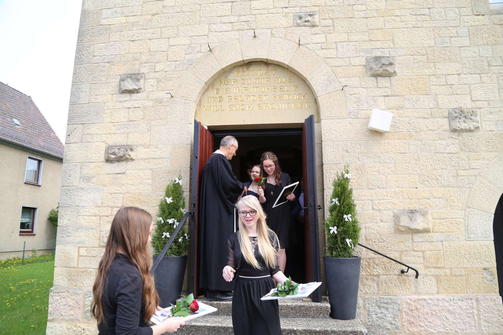 Konfirmation in der St. Franziskuskirche (ausführlich)