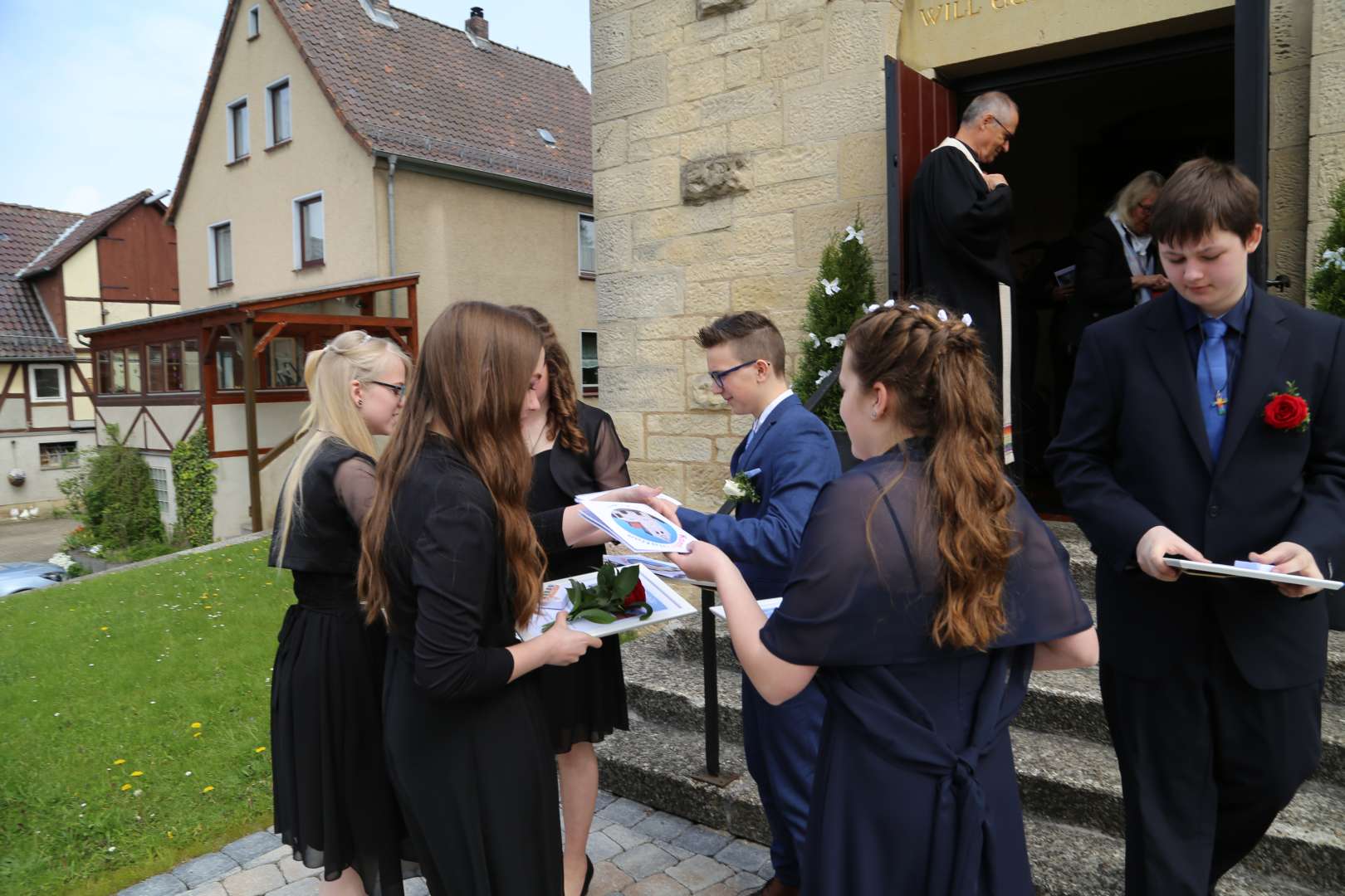 Konfirmation in der St. Franziskuskirche (ausführlich)