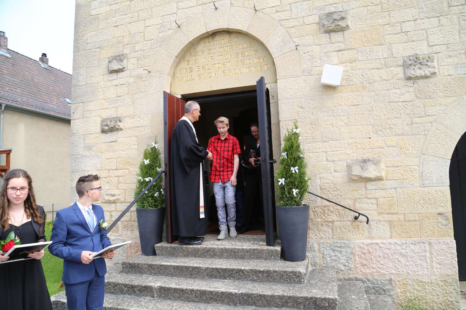 Konfirmation in der St. Franziskuskirche (ausführlich)