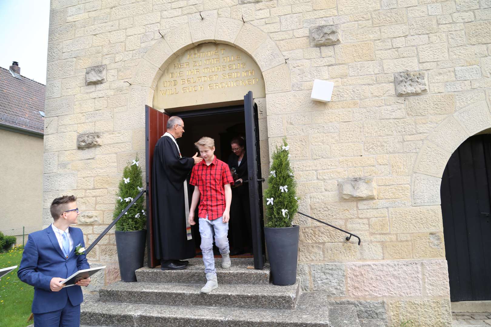 Konfirmation in der St. Franziskuskirche (ausführlich)