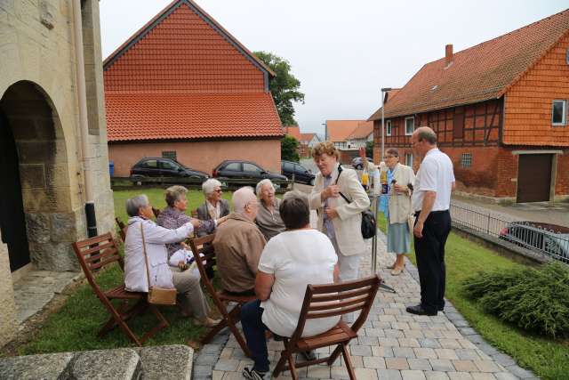 Tauferinnerung mit Taufe von Mia Hauptmann in der Sommerkirche in Coppengrave