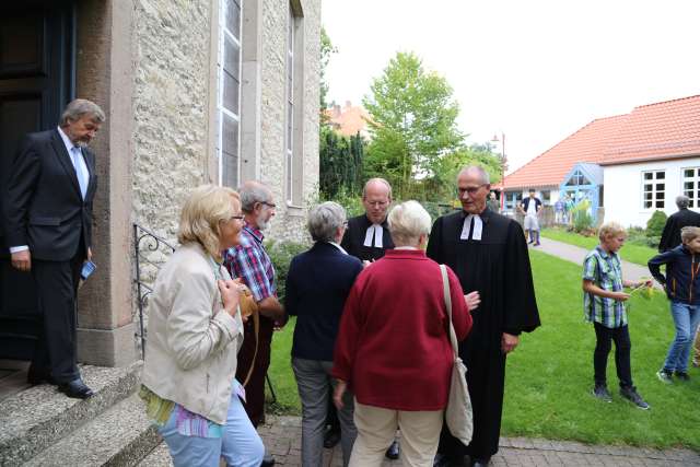 Begrüßung der Vorkonfirmanden, Einführung der Pastoren, Sommerfest