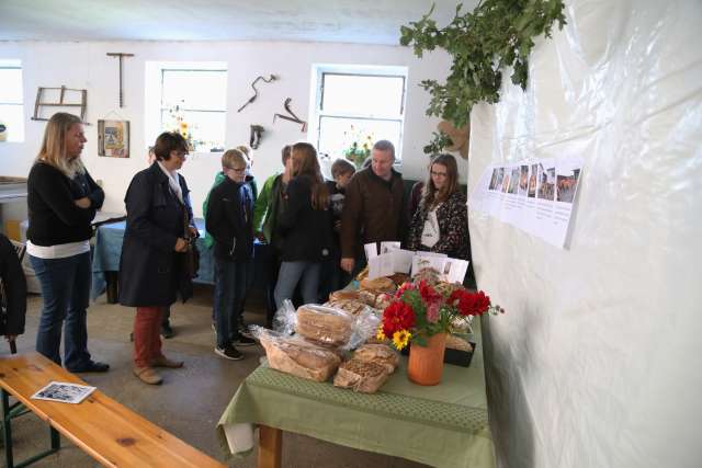 Ökumenisches Erntedankfest in Fölziehausen