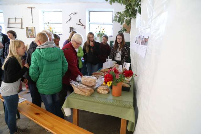 Ökumenisches Erntedankfest in Fölziehausen