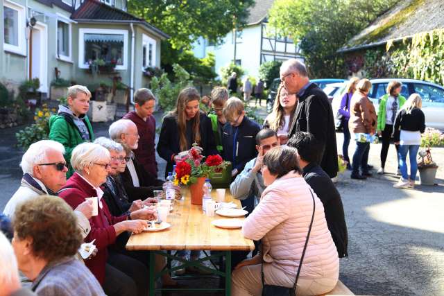 Ökumenisches Erntedankfest in Fölziehausen