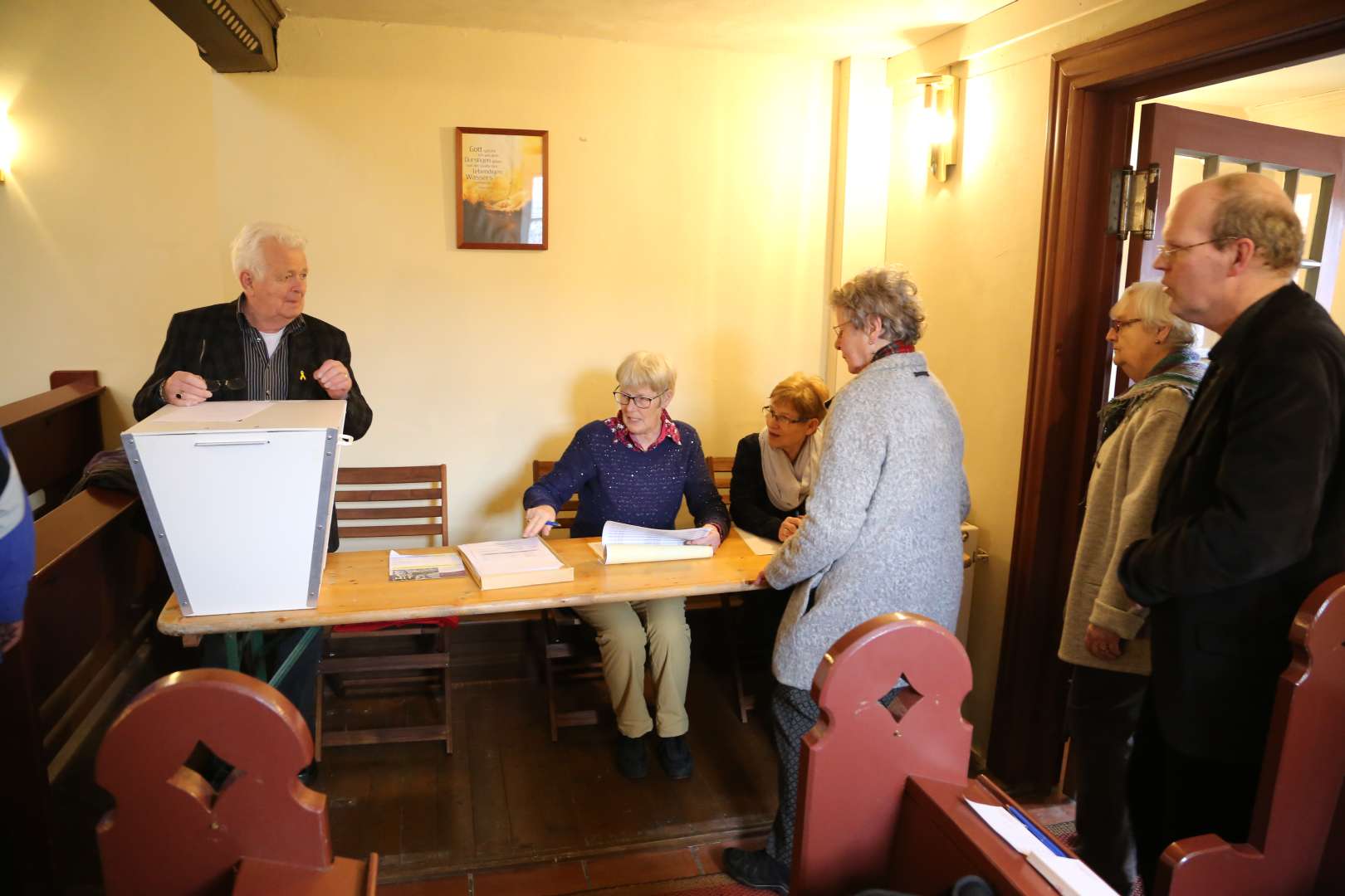 Impressionen von den Kirchenvorstandswahlen in Capellenhagen, Coppengrave, Duingen, Fölziehausen und Weenzen