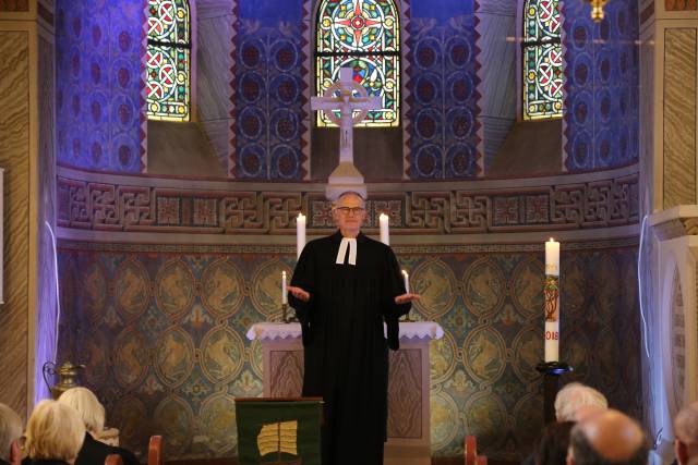 Weihe der St. Franziskuskirche nach der Renovierung durch Superintendentin Henking