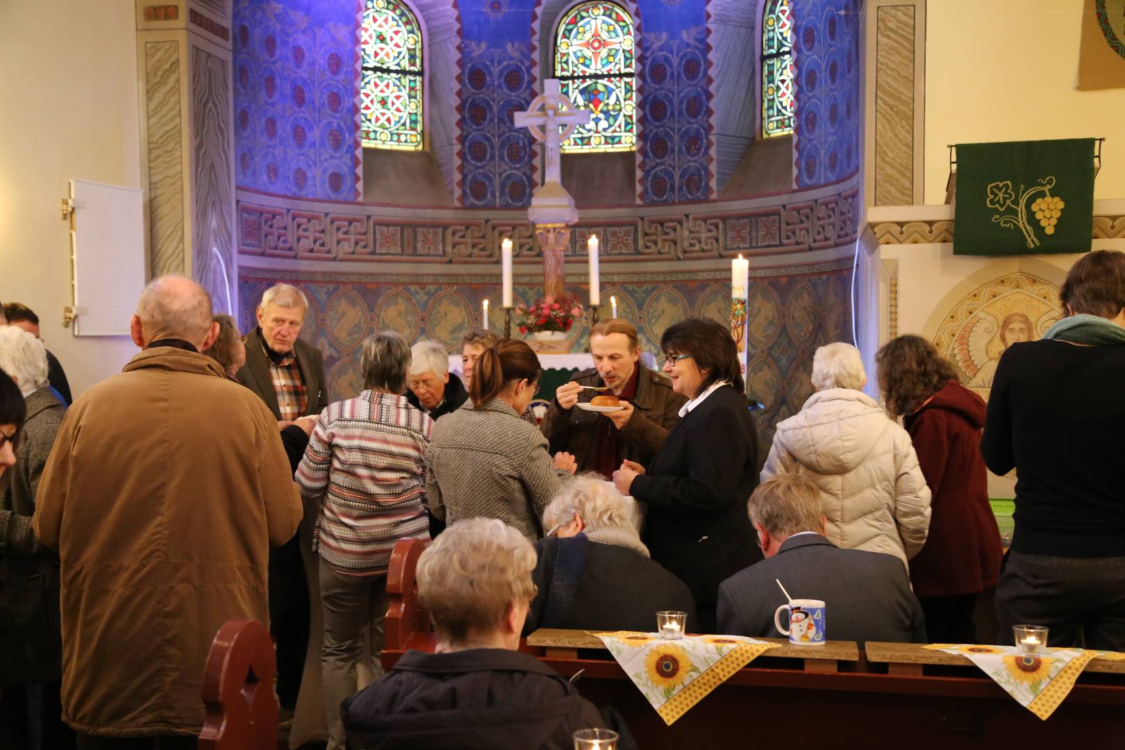 Weihe der St. Franziskuskirche nach der Renovierung durch Superintendentin Henking