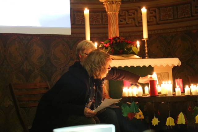 Lichtergottesdienst in Coppengrave und 1. Türchen