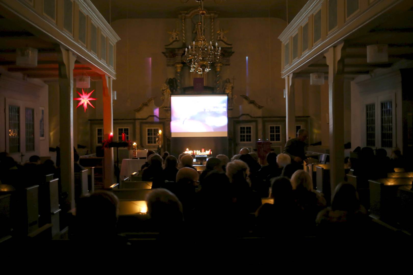 2. Türchen im Lichtergottesdienst in Duingen