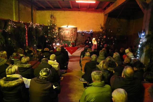 Scheunengottesdienst in Coppengrave - 16. Türchen geöffnet