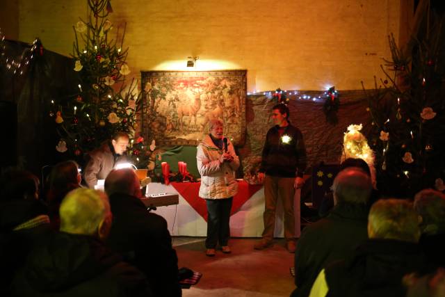 Scheunengottesdienst in Coppengrave - 16. Türchen geöffnet