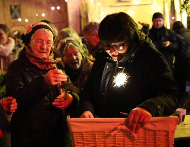 Scheunengottesdienst in Coppengrave - 16. Türchen geöffnet