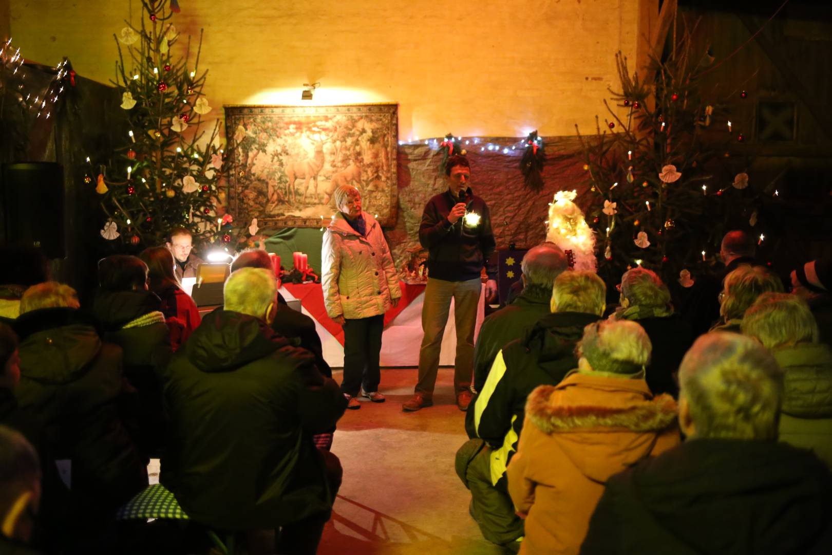 Scheunengottesdienst in Coppengrave - 16. Türchen geöffnet