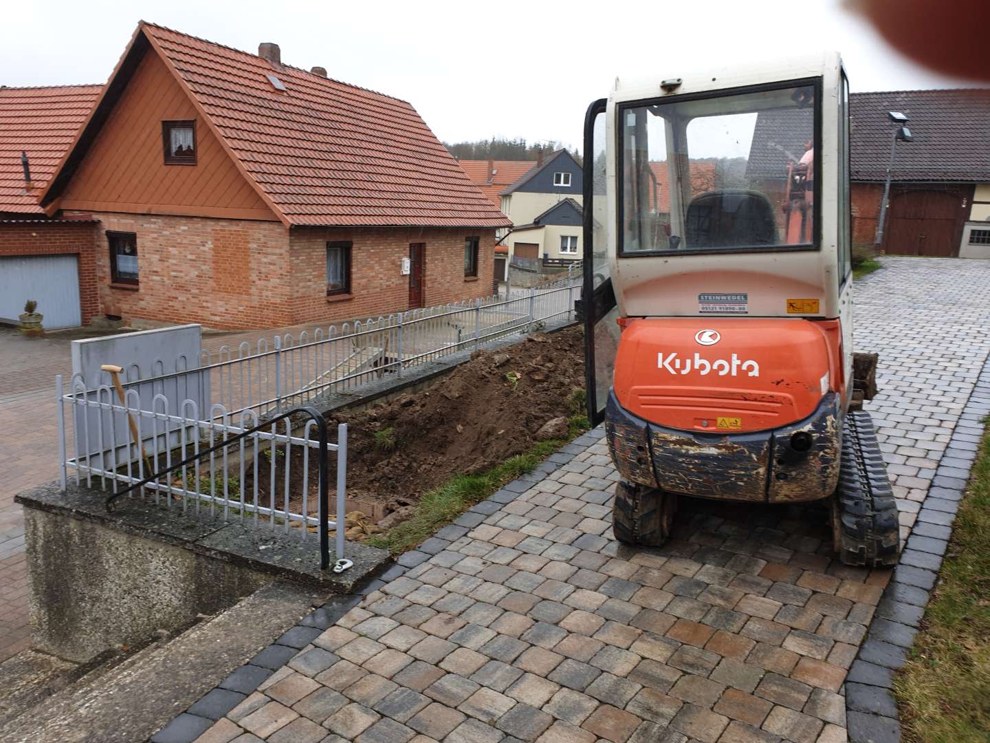 Baumaßnahme Dachentwässerung startet