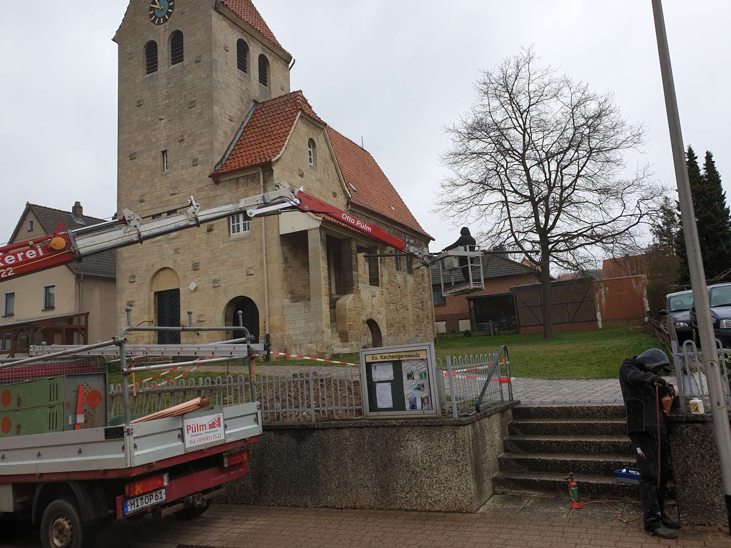 Erneuerung der Dachentwässerung der St. Franziskuskirche