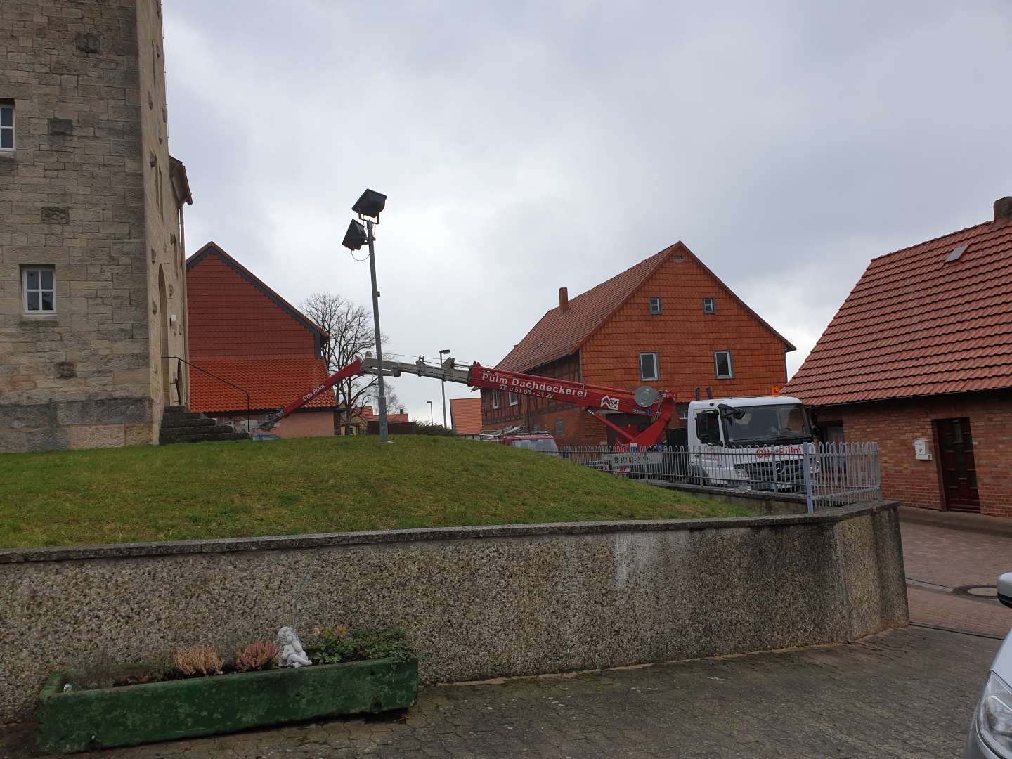 Erneuerung der Dachentwässerung der St. Franziskuskirche