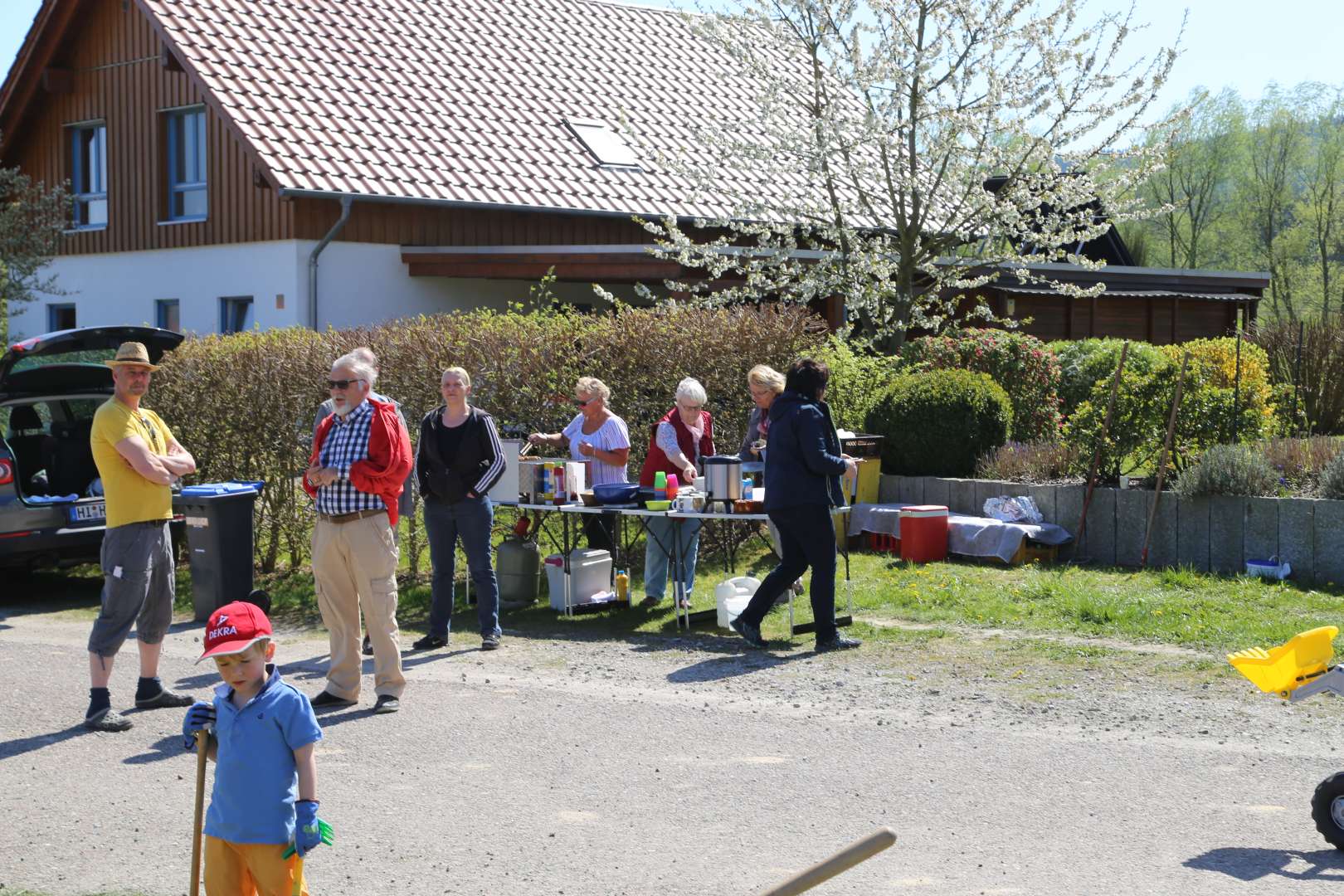 Aussaat auf der Blumenwiese