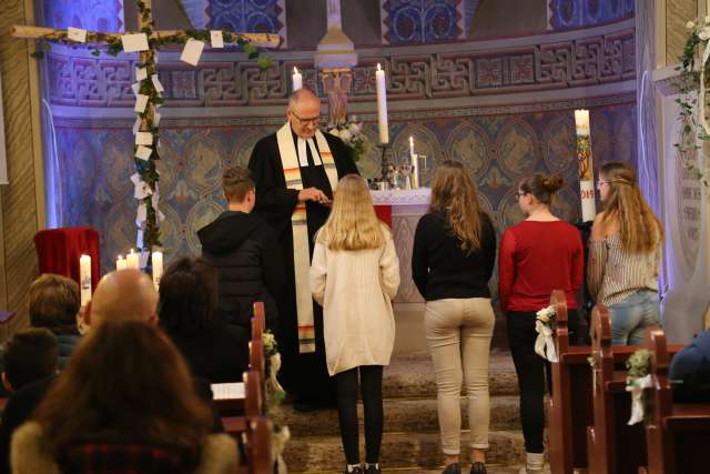 Abendmahlsgottesdienst der Konfirmanden in Coppengrave