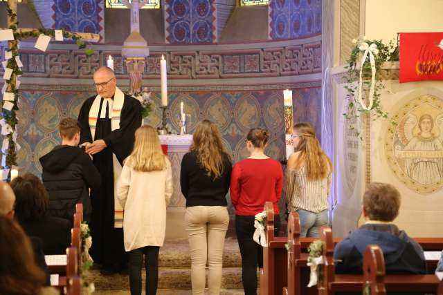 Abendmahlsgottesdienst der Konfirmanden in Coppengrave