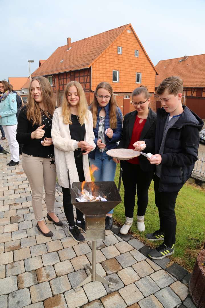 Abendmahlsgottesdienst der Konfirmanden in Coppengrave