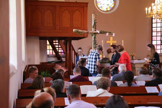 Abendmahlsgottesdienst der Konfirmanden in Weenzen