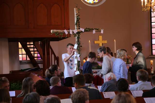 Abendmahlsgottesdienst der Konfirmanden in Weenzen