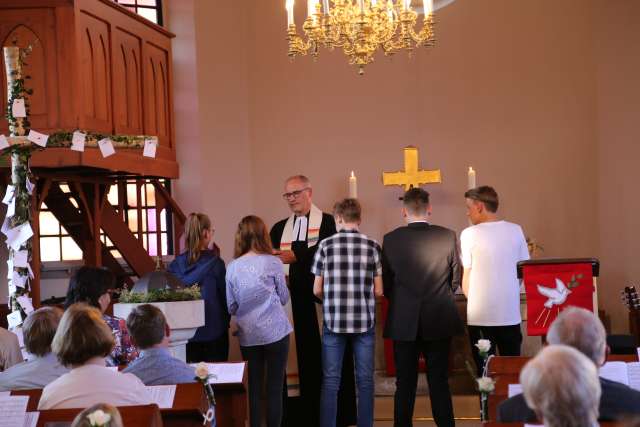 Abendmahlsgottesdienst der Konfirmanden in Weenzen