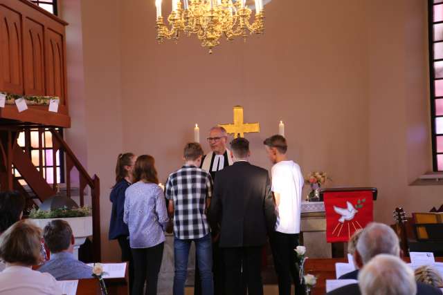 Abendmahlsgottesdienst der Konfirmanden in Weenzen