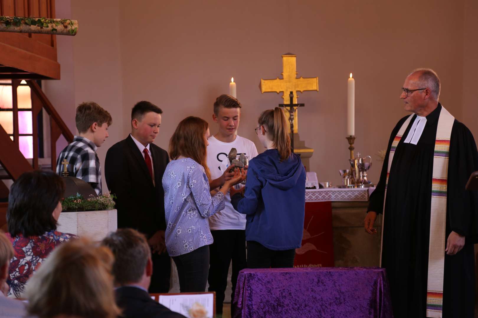 Abendmahlsgottesdienst der Konfirmanden in Weenzen