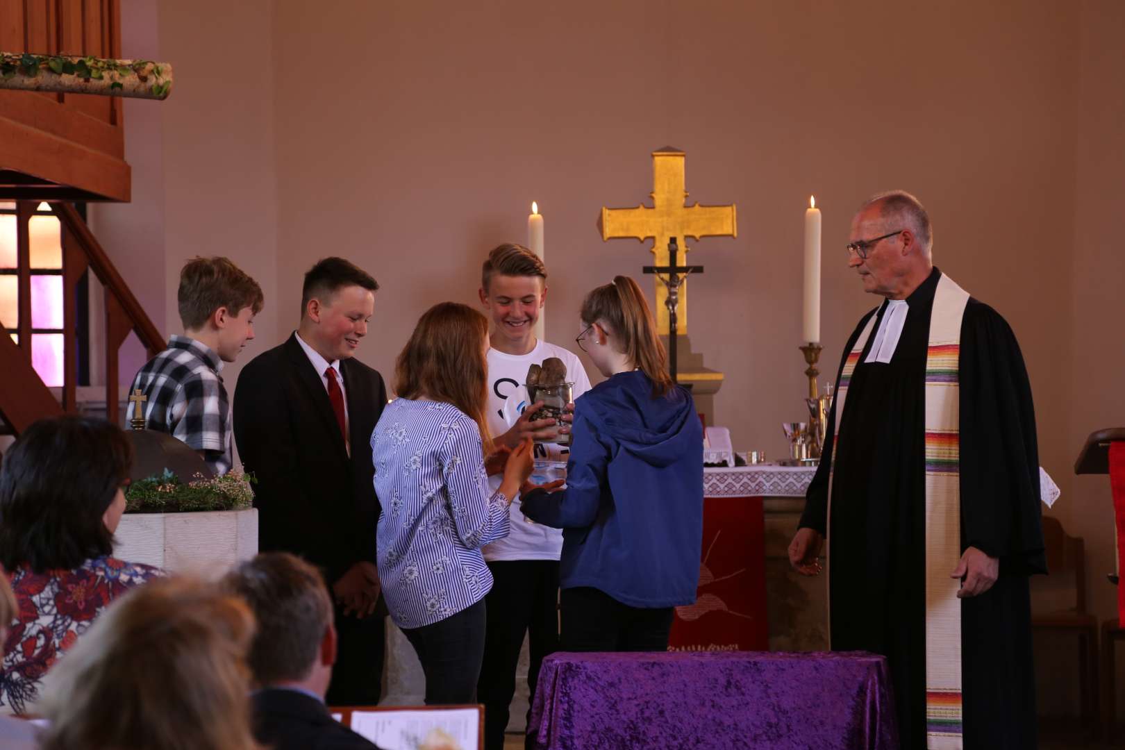 Abendmahlsgottesdienst der Konfirmanden in Weenzen