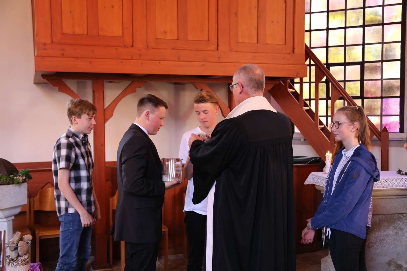 Abendmahlsgottesdienst der Konfirmanden in Weenzen