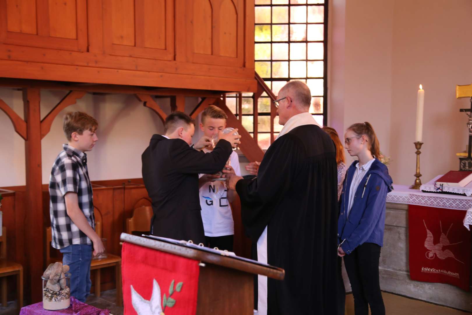 Abendmahlsgottesdienst der Konfirmanden in Weenzen